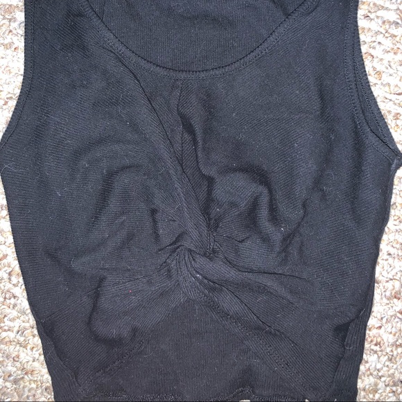 Knot crop too - Picture 3 of 3